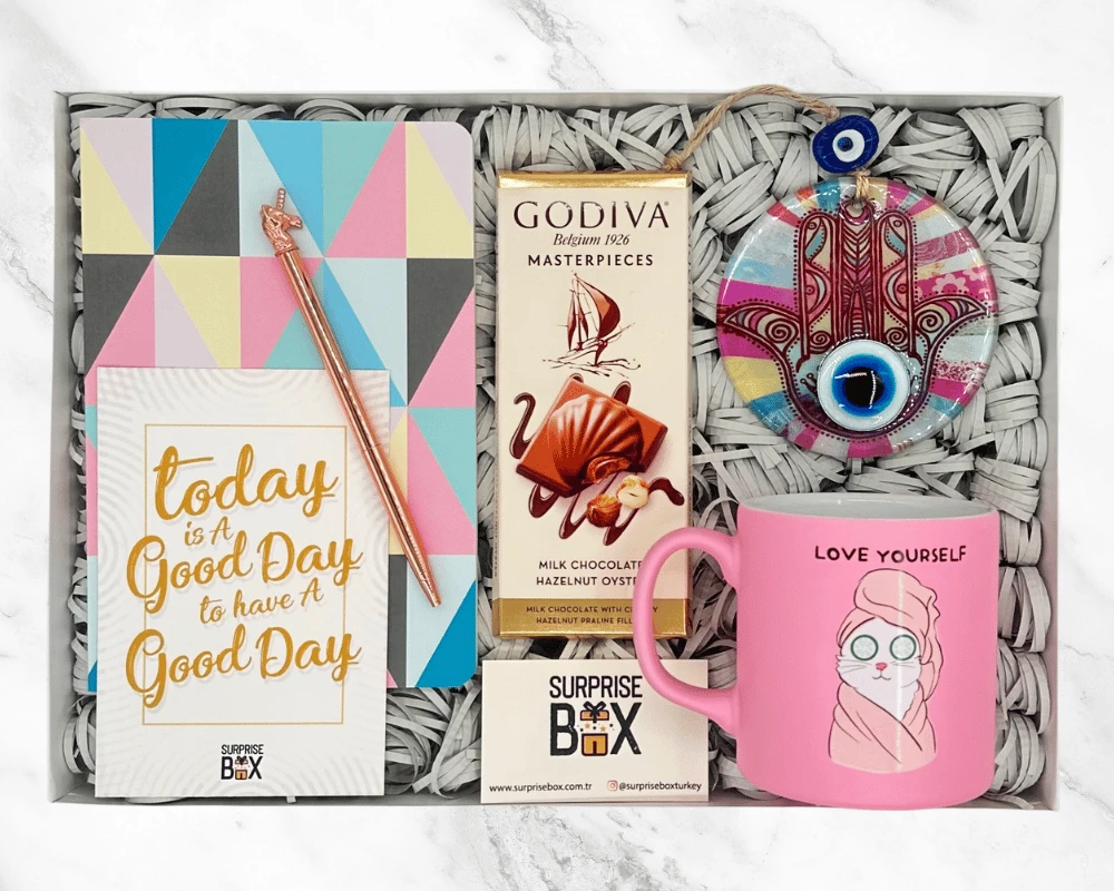 Renkli Hayaller Konsept Hediye Kutusu