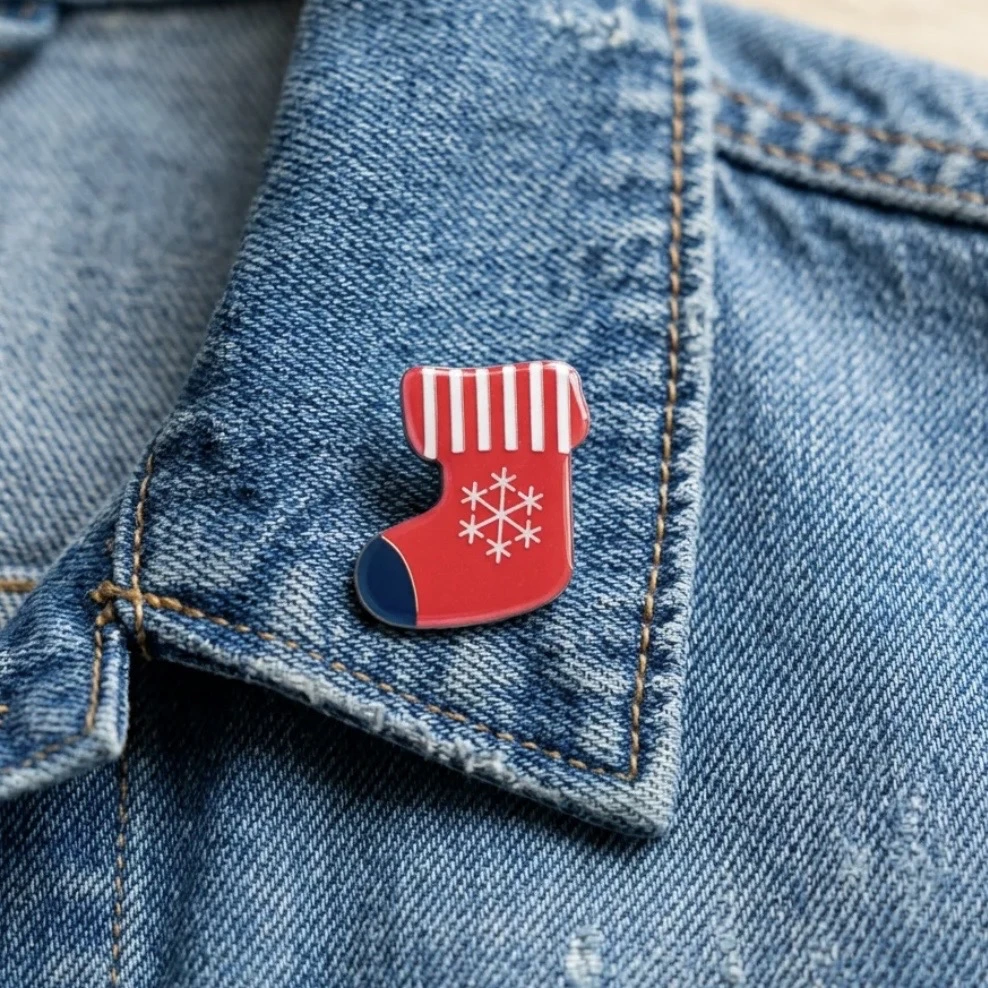 Kırmızı Yılbaşı Çorabı Pin