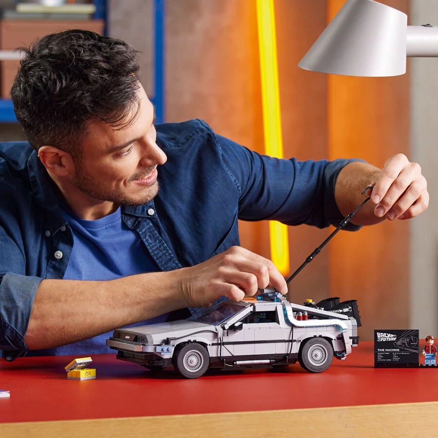 10300 LEGO Icons Geleceğe Dönüş Zaman Makinesi