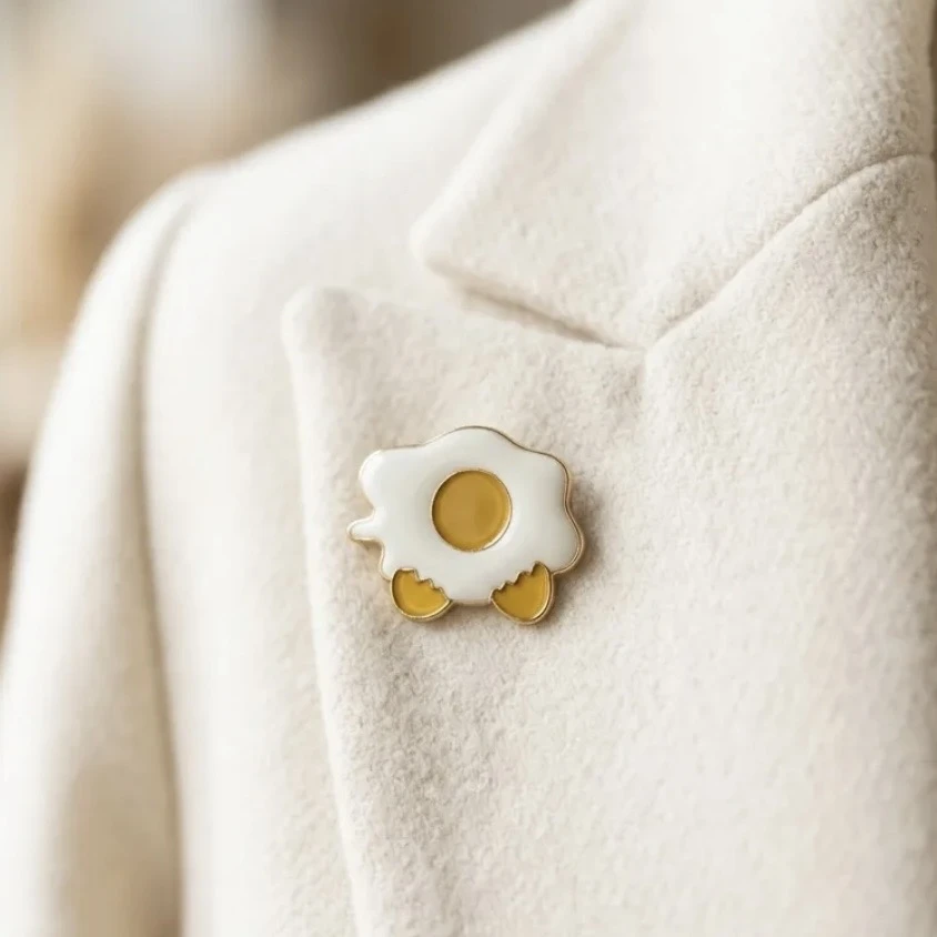 Sahanda Yumurta Pin