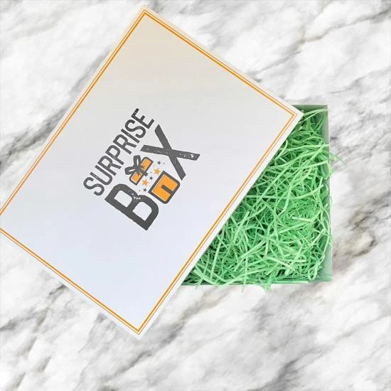 SurpriseBox Beyaz Kutu - Yeşil Zigag Kağıt