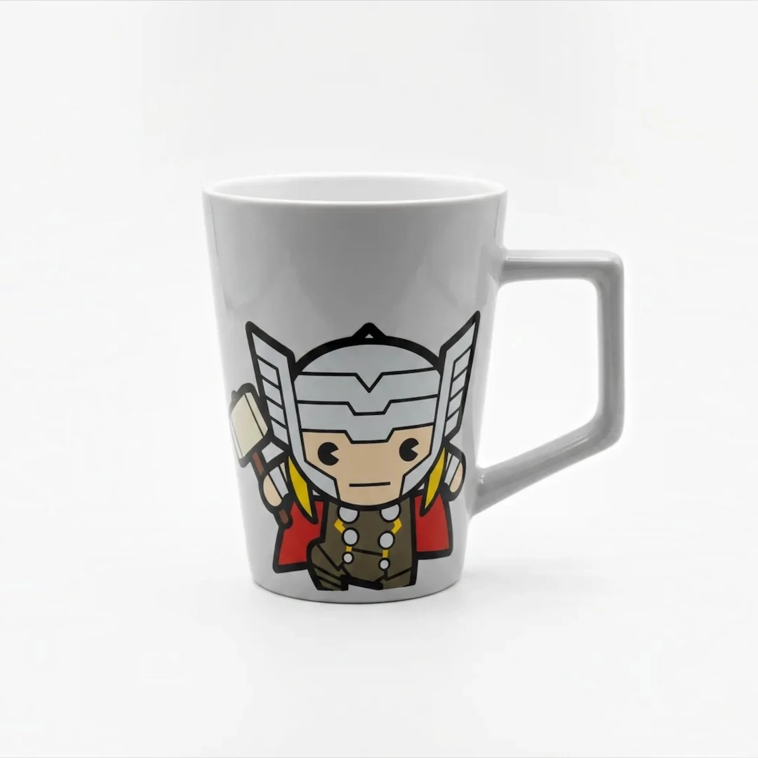 Thor Figürlü Porselen Kupa 