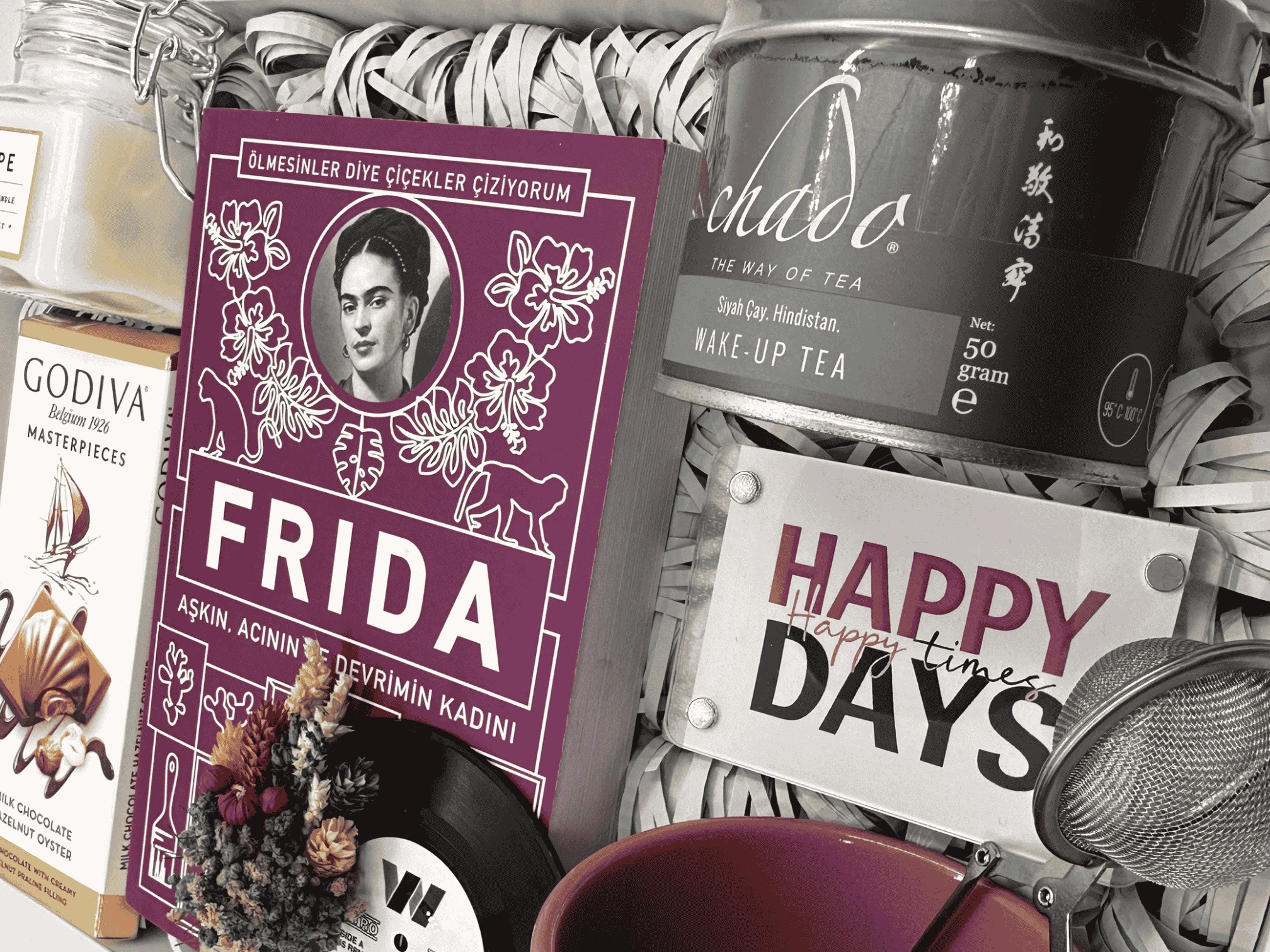 Frida Kahlo Sanat ve Keyif Konsept Hediye Kutusu