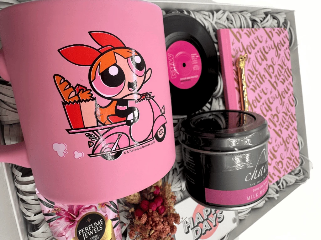 Blossom ile Pembe Mutluluk Konsept Hediye Kutusu